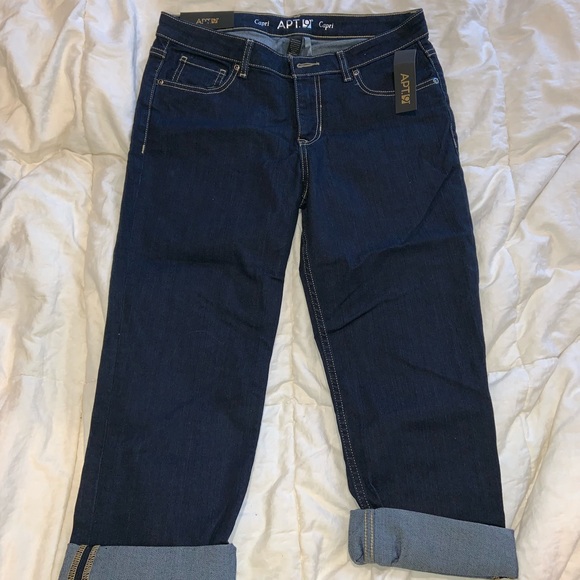 jean capris - Picture 1 of 3